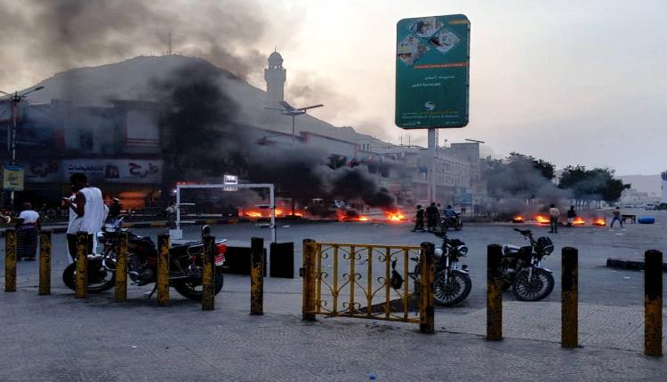 المكلا تشتغل غضبًا تنديدًا بانقطاع الكهرباء