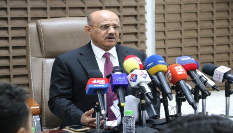 المعبقي يكشف انتقال المنظومة المصرفية بالكامل إلى عدن.. وشبكة موحدة تُنهي فوضى الصرافين
