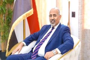 عيدروس الزبيدي يُطيح برئاسة الانتقالي: زلزال سياسي يهز هرم القيادة.. وهذه الأسماء الجديدة
