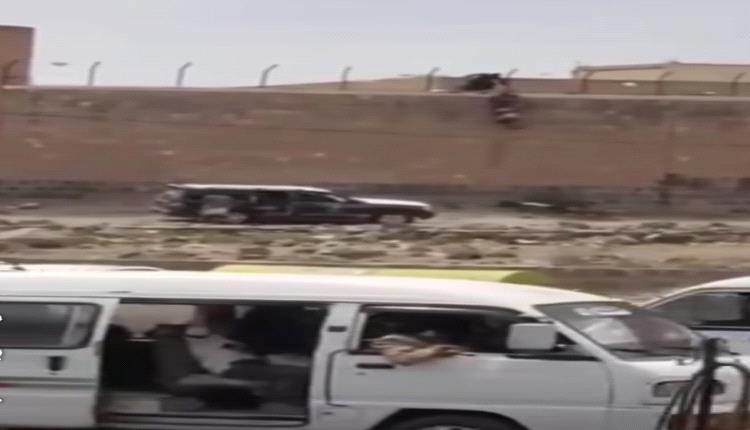 هروب مسرحي من قلب السجن.. 5 مدانين بالقتل يفرّون بوضح النهار جنوب صنعاء وسط تواطؤ حوثي