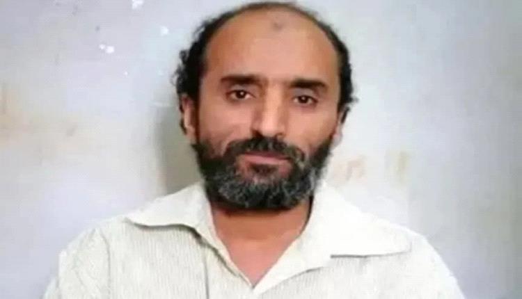 من الزنزانة إلى القبر.. الحوثي يسلم جثة مختطف بعد سنوات من الإخفاء والتعذيب