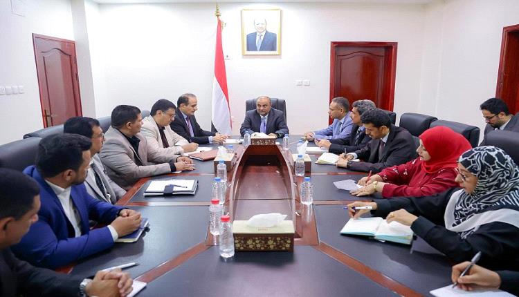 خطر الحميات يشتعل وبن بريك يدق ناقوس الخطر ويحرك كل الجبهات لإنقاذ عدن