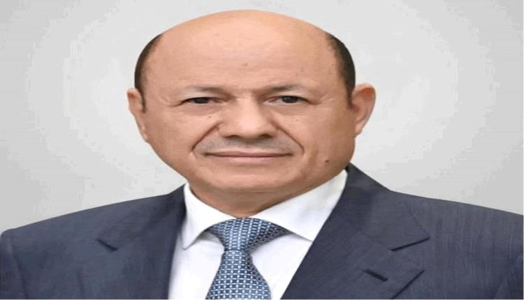 اتصال فوق خطوط النار: رئيس مجلس القيادة يثمّن صمود مأرب ويشيد بجاهزية قواتها لردع الحوثيين