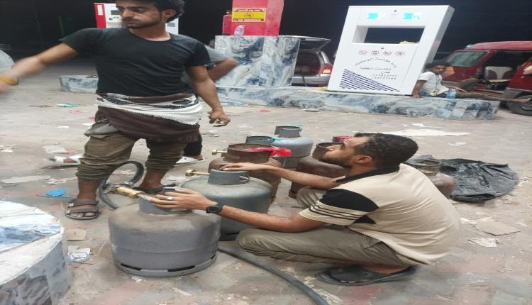 عيد بلا نار ولا طبخ.. أزمة غاز خانقة تشل عدن وتحرق جيوب المواطنين