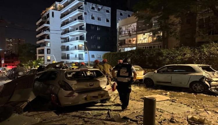 شاهد لحظة سقوط صواريخ إيرانية بشكل مباشر على مواقع حساسة وسط تل أبيب.. لحظات مرعبة