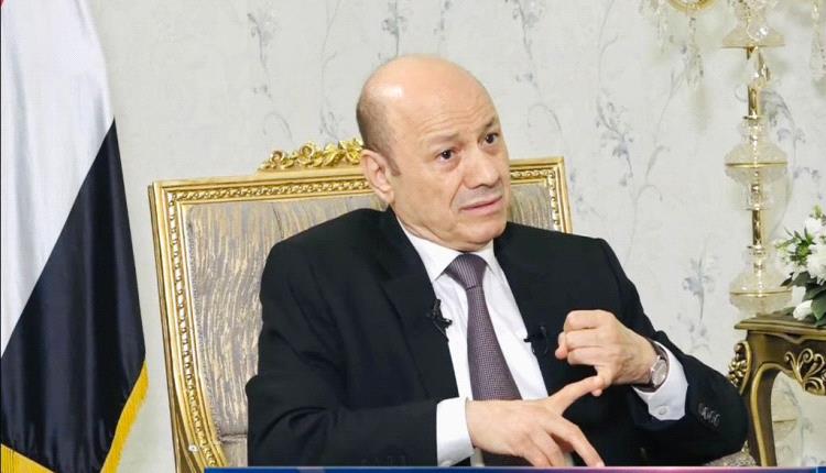 رئيس صحيفة الأمناء يهاجم العليمي: تغيّر الرئيس ولم تتغير المعاناة.. والنتائج تتحدث