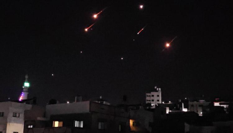 وول ستريت جورنال: الجيش الأمريكي منخرط في الدفاع عن إسرائيل جواً وبراً وبحراً