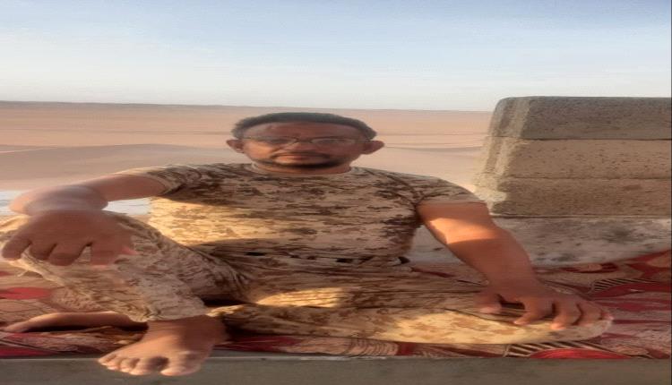 مات عطشًا وكرامة.. الجندي الحجوري ضحية جديدة لإهمال قيادات الإخوان في مأرب