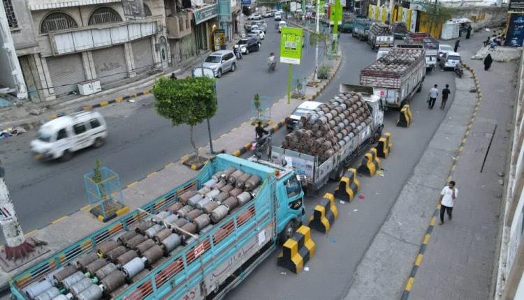 احتجاز شحنات الغاز يشل مدينة تعز والوكلاء ينتفضون باعتصام مفتوح