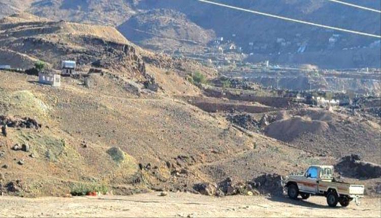 قضاة الحوثي في صنعاء يشكون نهب أراضيهم بالسلاح وتحويلها إلى متنزهات للمشرفين