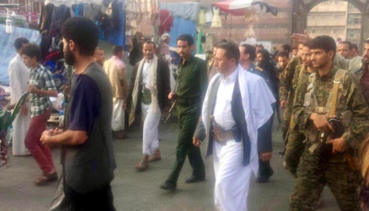 جبايات الباعة الجائلين.. "الحوثي" يصادر أرزاق فقراء اليمن