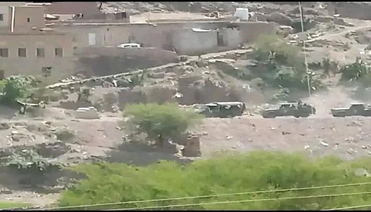 مدرسة تتحول إلى سجن ومزارع تُدمَّر.. حملة حوثية همجية تفجّر الغضب في "المطاحن" جنوب صنعاء