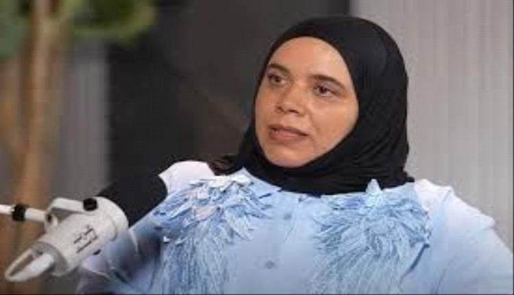 كويتية تفجّر صرخة ضمير: اليمنيون يأكلون ورق الشجر والعالم غافل