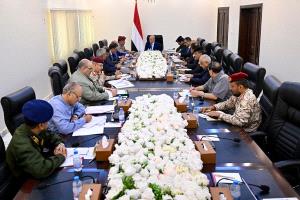 خبير اقتصادي يكشف: لهذا أوقفت السعودية والإمارات منحها لليمن