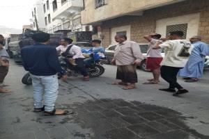 في ثالث أيام العيد.. صهريج ماء يدهس طفلًا تحت عجلاته وسط تعز