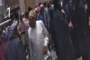 فضيحة مستحقي لحوم الأضاحي في تعز.. أسر فقيرة تُقصى وتجار وسماسرة يسرقون صدقات المحسنين