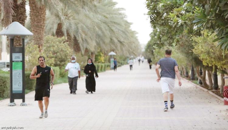 المشي في رمضان.. موازنة بين الروحانية والصحة البدنية
