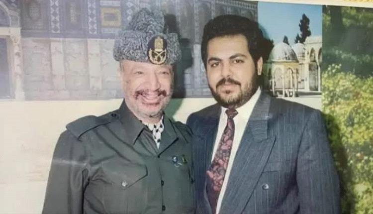 وفاة منقذ الرئيس الفلسطيني ياسر عرفات أثناء تحطم طائرته بصحراء ليبيا