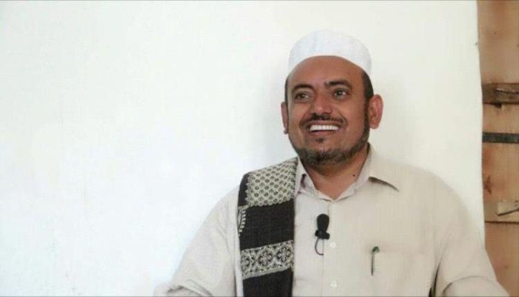 مسلحو الحوثي يختطفون باحث مخطوطات بعد اقتحام منزله وتكسير محتوياته بزبيد