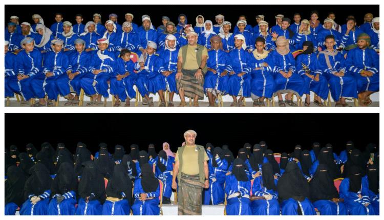 صالح يكرم 300 حافظاً وحافظة للقرآن الكريم