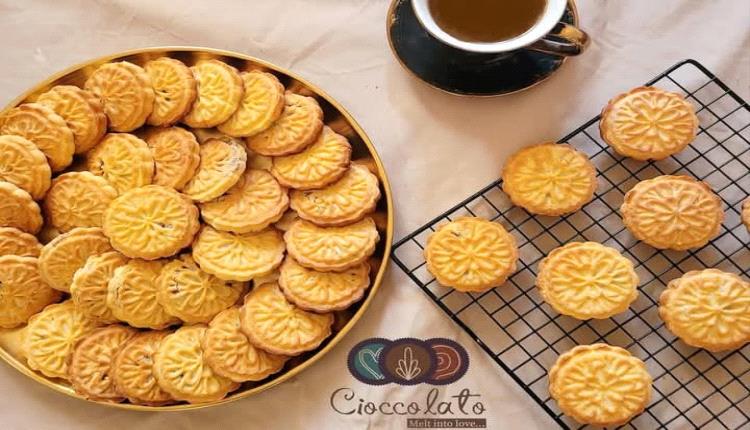 أطباء يحذرون من الإفراط في تناول الكعك في عيد الفطر.. شاهد السبب