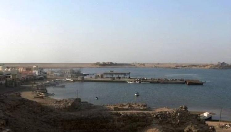 الحوثيون يحولون جزيرة يمنية إلى سجن مغلق في الحديدة