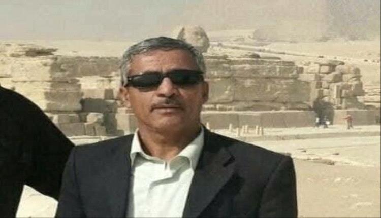 اقتادوه من مكتبه.. الحوثي يكمّم الأفواه ويختطف محامي مشهور فضحهم في صنعاء