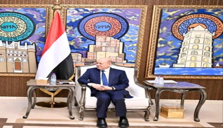 بأمر رئاسي حاسم.. صندوق حضرموت التنموي يرى النور لإنقاذ الاقتصاد وإخماد الغضب الشعبي