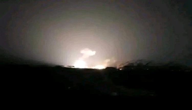 غارة جوية غامضة تمزق سيارة بشبوة.. وطيران مجهول يُرعب السكان في سماء الليل