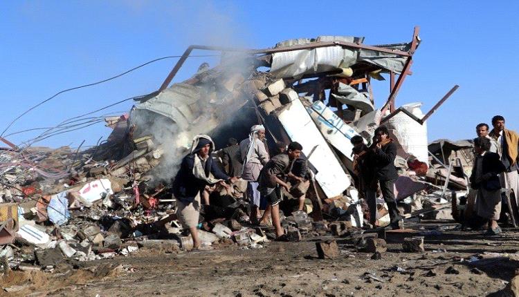بينهم أسماء بارزة.. الحوثي يفتش عن قياداته تحت الأنقاض وظلمات البحر