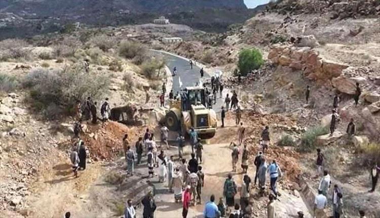 تمرد داخل البيت الحوثي: صراع أجنحة ينفجر بعد إعلان فتح طريق الضالع – صنعاء