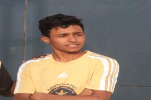 مات والحلم في قدميه.. وفاة لاعب يمني داخل الملعب تهز هذه المحافظة
