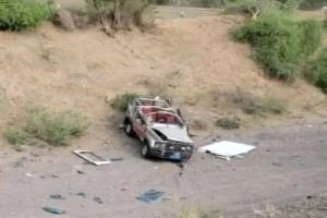 هزت باجل.. مصرع زوجة وابنة مدير مدرسة في حادث مروّع.. والمدير يصارع الموت