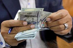 تراجع أسعار صرف العملات الأجنبية في اليمن.. ومصدر مصرفي: الفرحة مؤقته