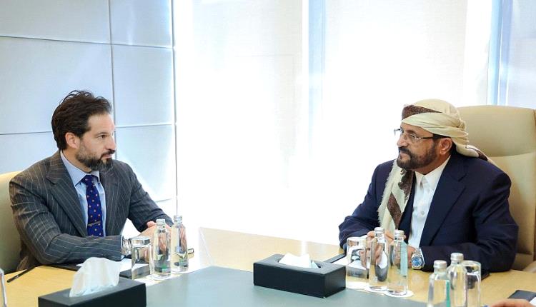 العرادة يبحث مع السفير الأمريكي آخر المستجدات