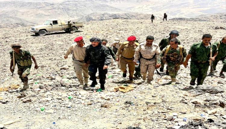 بالأسلحة الثقيلة والطيران.. اشتباكات عنيفة بين قوات دفاع شبوة والحوثيين