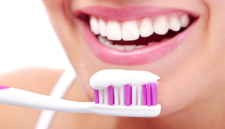 معجون أسنان من شعر الإنسان لعلاج التسوس