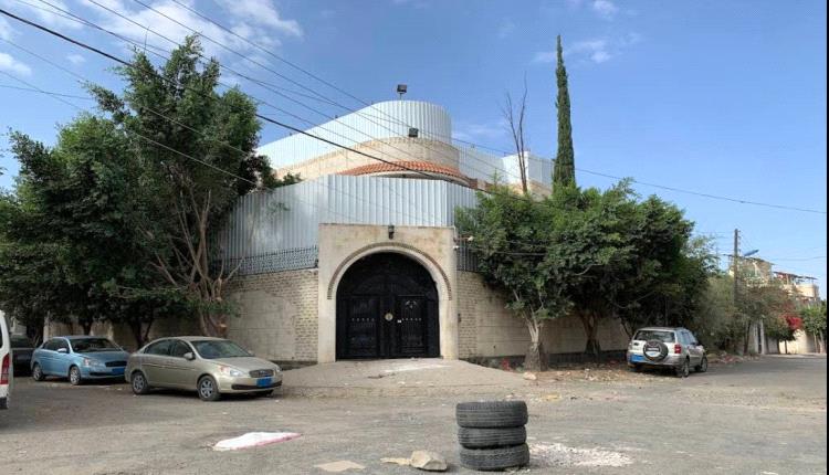 الحوثي يقتحم بصنعاء أقدم منظمة دولية باليمن بالتزامن مع زيارة رئيسها الإسباني