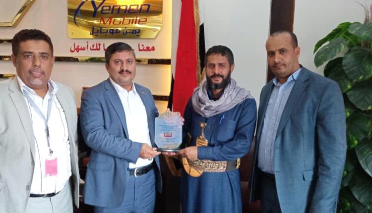 أجنحة الحوثي تتصارع على مليارات الاتصالات في صنعاء