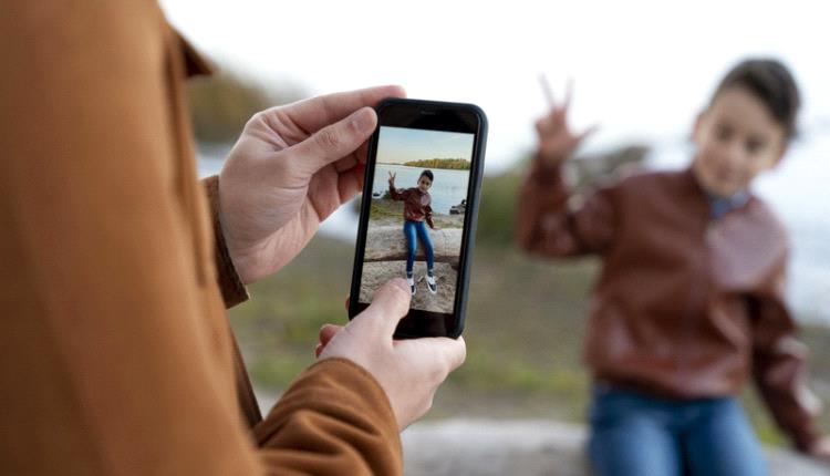 تحذيرات من مخاطر إستخدام الأطفال كمحتوى في شبكات التواصل الاجتماعي 