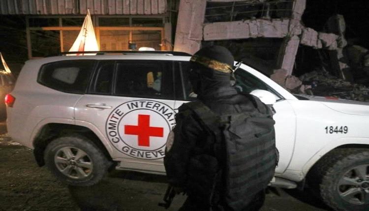 حماس تسلم جثة أسير إسرائيلي إلى الصليب الأحمر 