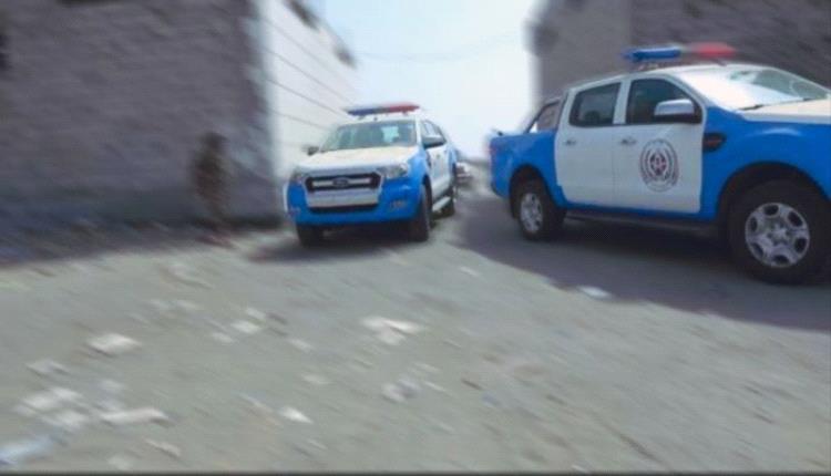 تعز.. عصابة تنهب فريق منظمة دولية في الوازعية 