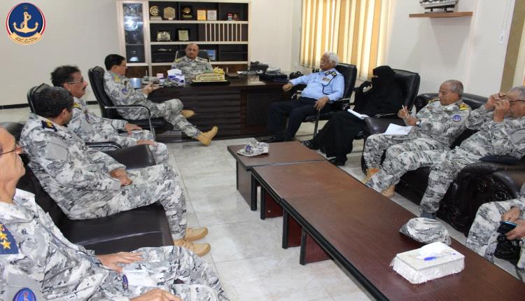 القملي يشيد بثبات أفراد خفر السواحل ويدعو لرفع الجاهزية وتعزيز الانضباط العسكري