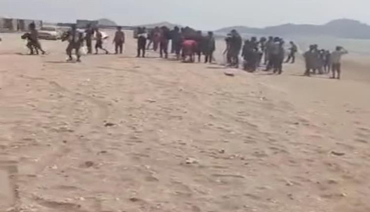 قوات العمالقة تضبط قارب يحمل أكثر من 200 مهاجر أفريقي قبالة سواحل لحج