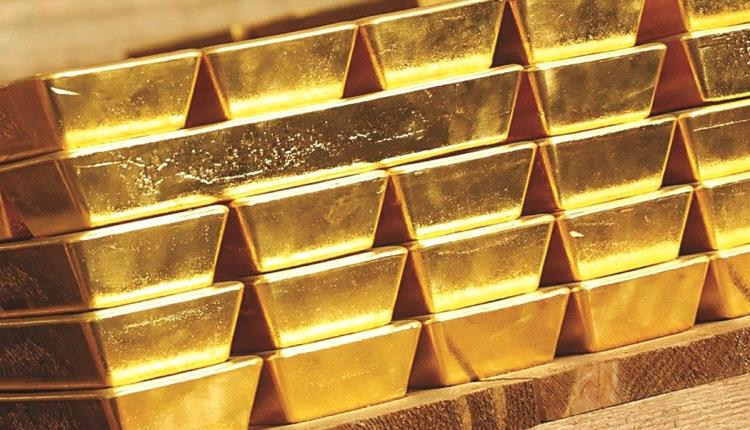 أسعار الذهب تتراجع مع تقلص احتمالات خفض الفائدة الأميركية  