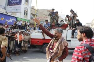 محافظ تعز: انتقاد الإصلاح واجب وطني لإنقاذ الشرعية والحوثي مشروع كهنوتي لا يُقارن بأي مكوّن جمهوري