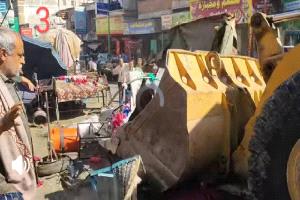 كارثة في قلب تعز.. حملة إزالة العشوائيات تطيح بأرزاق ألفي أسرة وتُبقي أكشاك المحسوبين محصّنة