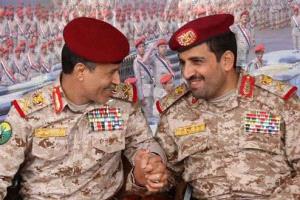 بتر ساق وزير دفاع الحوثي بعد إصابته والجماعة ترتب لتغييره بسبب عدم استقرار صحته