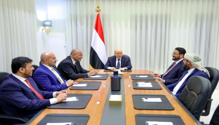 تفاصيل اجتماع استثنائي لمجلس القيادة الرئاسي بكافة الاعضاء.. بماذا ألتزم الثمانية؟