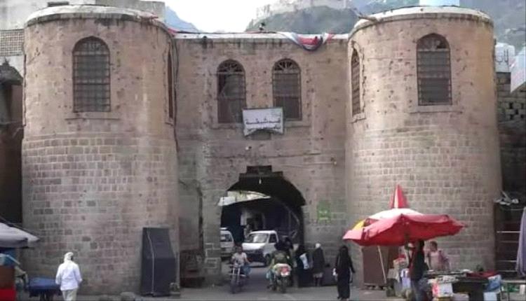 مهمش يتنكر بجمع البلاستيك لخطف طفل.. كشف تفاصيل الجريمة وتحذيرعاجل لسكان تعز